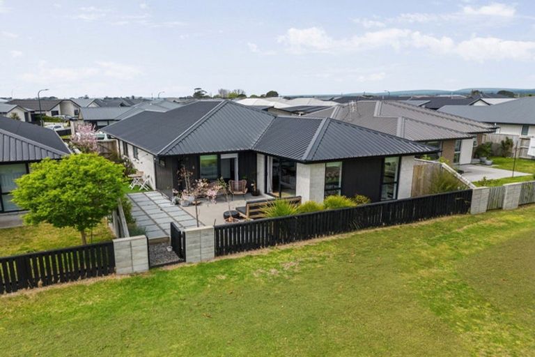 Photo of property in 4 Navy Lane, Papamoa, 3118