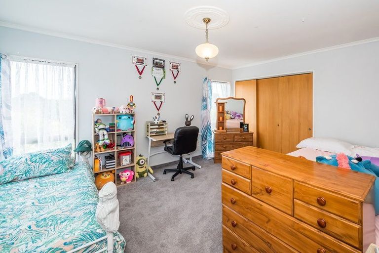 Photo of property in 57 Kapanui Road, Waikanae, 5036