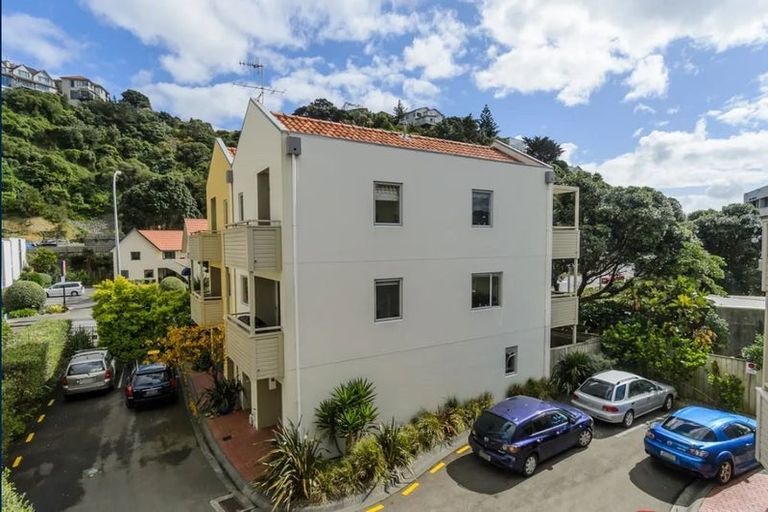 Photo of property in Marrakech Cafe, 46/305 Evans Bay Parade, Hataitai, Wellington, 6021
