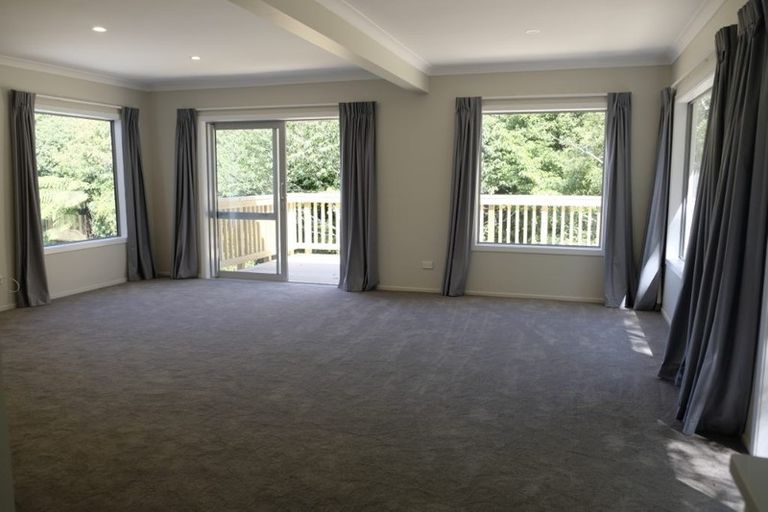 Photo of property in 102u4 Chester Road, Tawa, Wellington, 5028