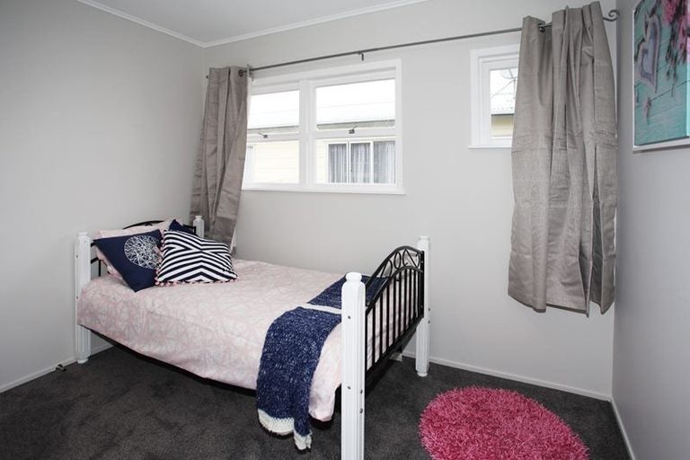 Photo of property in 14 Duke Avenue, Pukekohe, 2120