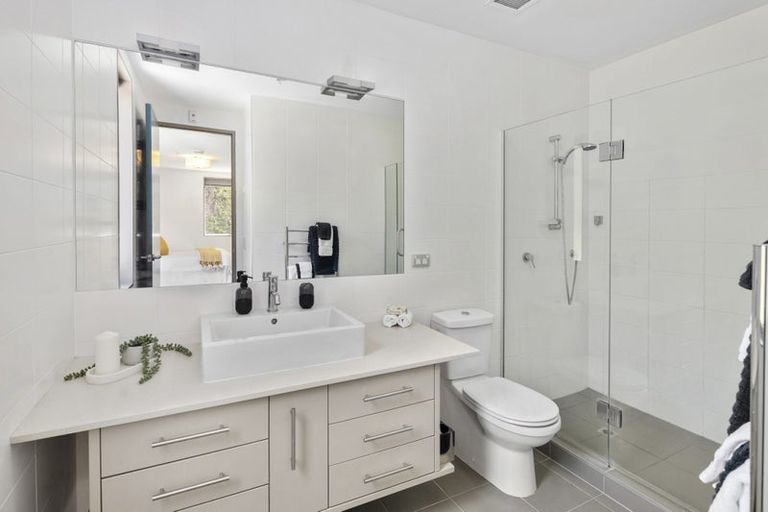 Photo of property in 3a/22 Telford Terrace, Oriental Bay, Wellington, 6011