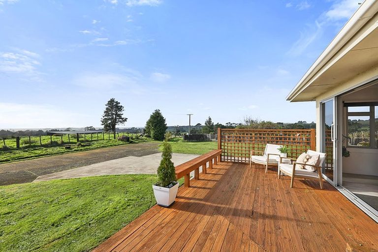 Photo of property in 1467 Mangorei Road, Mangorei, New Plymouth, 4371