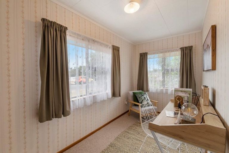 Photo of property in 25a Oriwa Street, Waikanae, 5036