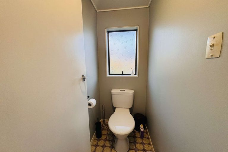 Photo of property in 11b Kaimanawa Street, Kelvin Grove, Palmerston North, 4414