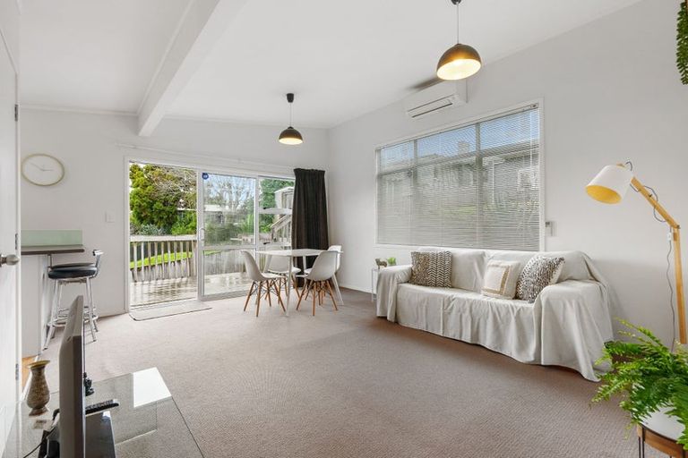 Photo of property in 20 Saffron Street, Birkdale, Auckland, 0626