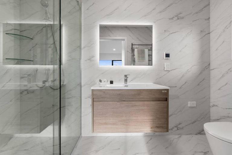 Photo of property in 10 Colum Place, Bucklands Beach, Auckland, 2014