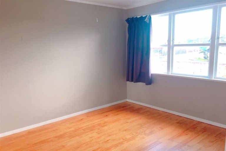 Photo of property in 206b Henderson Valley Road, Henderson, Auckland, 0612