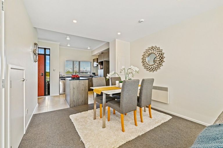 Photo of property in 176 Hobsonville Point Road, Hobsonville, Auckland, 0616