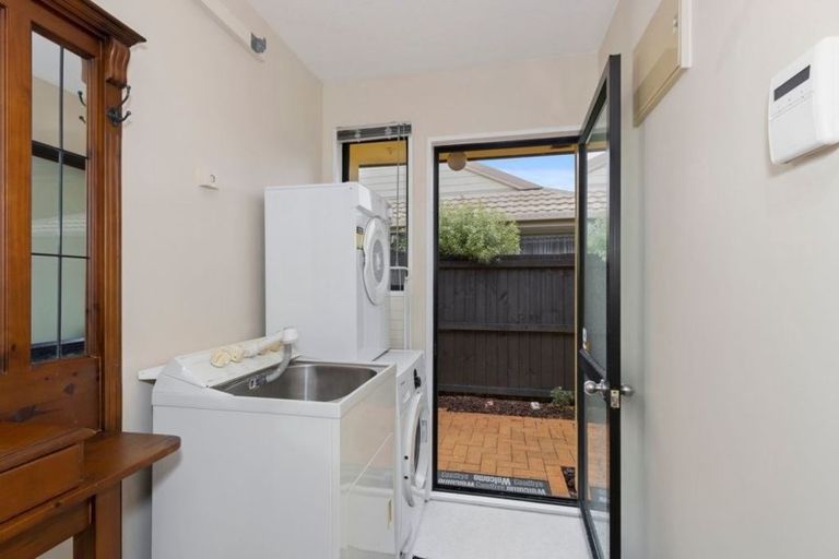 Photo of property in 4b Murfitt Place, Sockburn, Christchurch, 8042