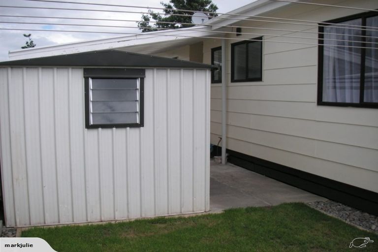Photo of property in 63 Hillcrest Drive, Kelvin Grove, Palmerston North, 4414