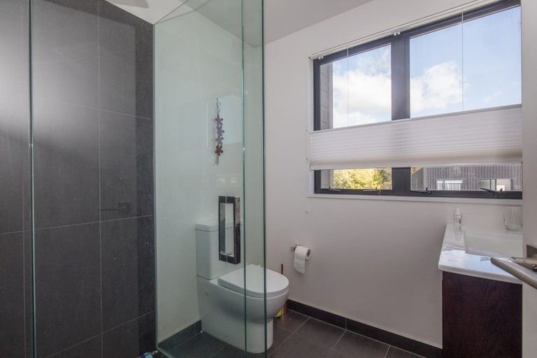 Photo of property in 4 Kapuka Lane, Wanaka, 9305