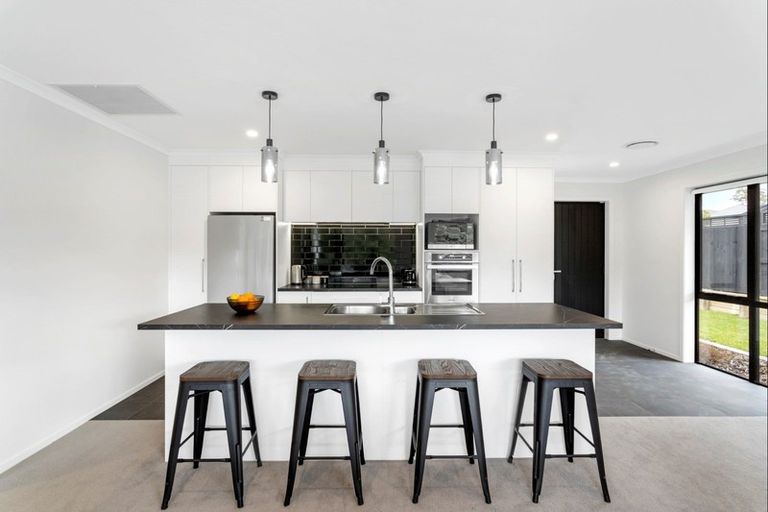 Photo of property in 19 Hayward Place, Ohauiti, Tauranga, 3112