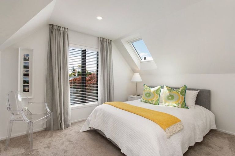 Photo of property in 2 Wairarapa Terrace, Merivale, Christchurch, 8014