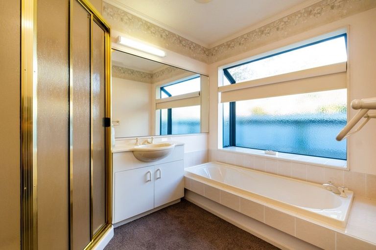 Photo of property in 50a Church Road, Taradale, Napier, 4112