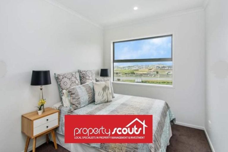 Photo of property in 8 Karauria Lane, Orewa, 0931