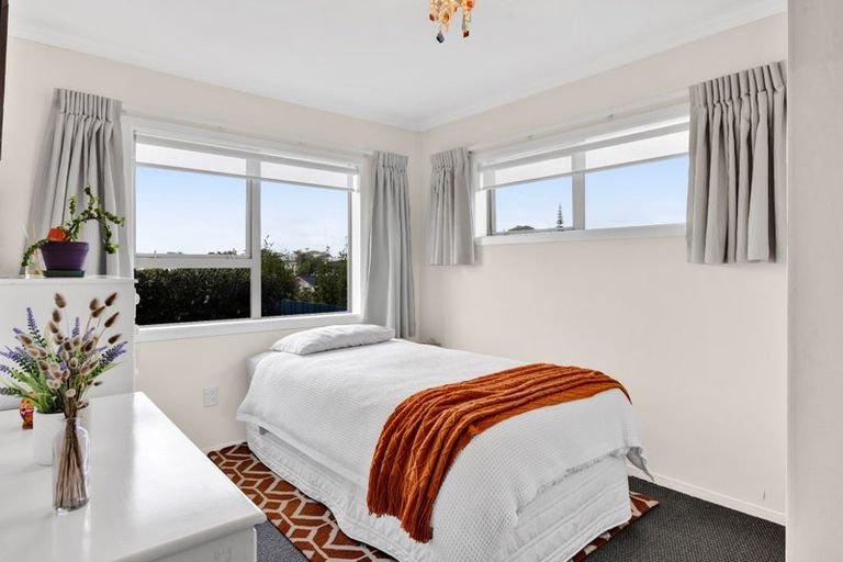 Photo of property in 14 Culzean Grove, Bell Block, New Plymouth, 4312