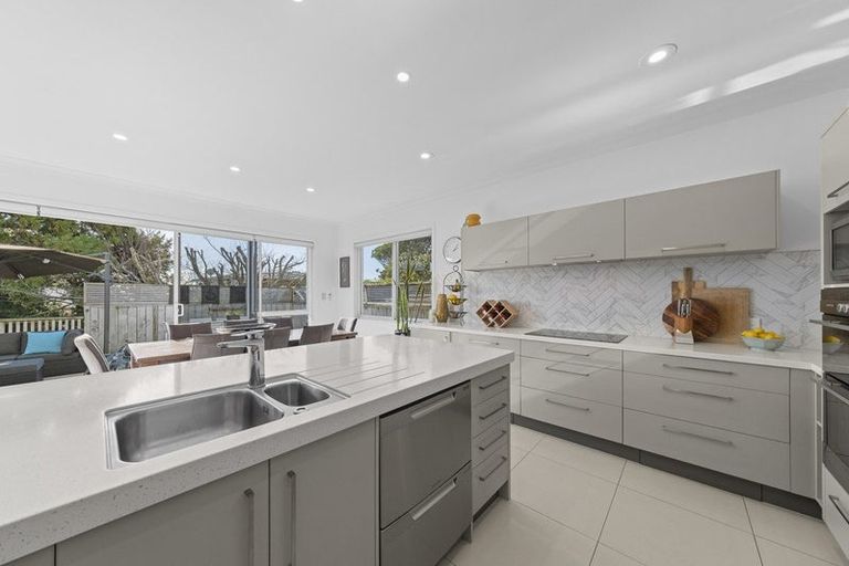 Photo of property in 59 Gilbert Street, New Plymouth, 4310