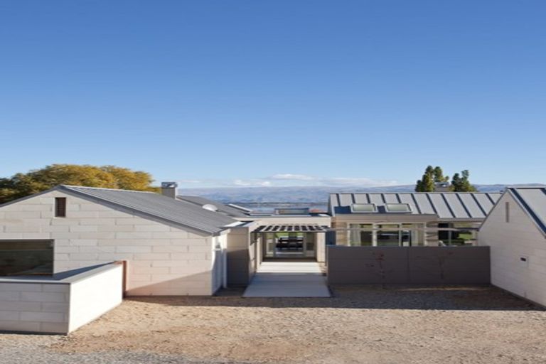 Photo of property in 42 Pisa Moorings Road, Mount Pisa, Cromwell, 9383