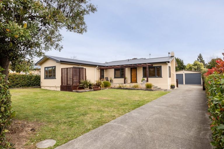 Photo of property in 23 Guthrie Road, Havelock North, 4130