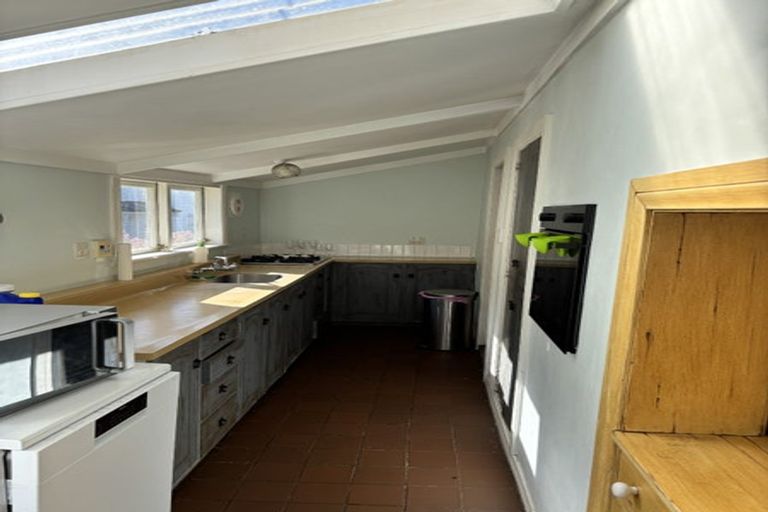 Photo of property in 2 Torless Terrace, Thorndon, Wellington, 6011