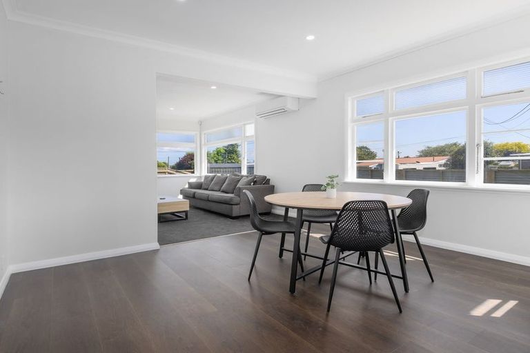 Photo of property in 19 Bowen Street, Levin, 5510