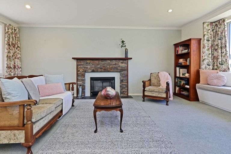Photo of property in 85a Napier Road, Havelock North, 4130