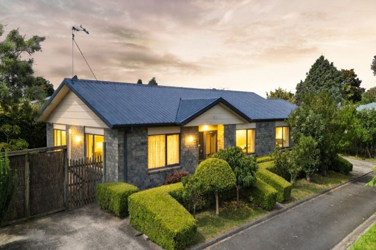Photo of property in 44 Catalina Drive, Melville, Hamilton, 3206
