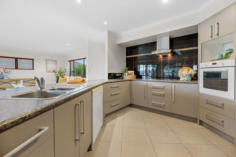 Photo of property in 48 Rosella Drive, Welcome Bay, Tauranga, 3112