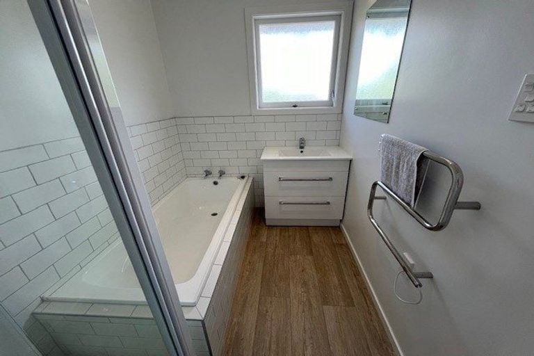 Photo of property in 3 Ware Place, Pakuranga Heights, Auckland, 2010