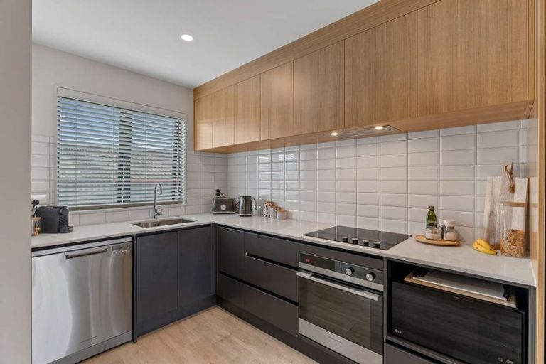 Photo of property in 6 Parenga Lane, Kumeu, 0810