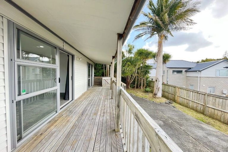 Photo of property in 39 Amberley Avenue, Te Atatu South, Auckland, 0610
