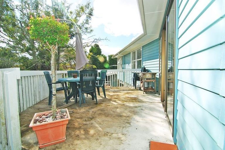 Photo of property in 24 Madison Place, Forrest Hill, Auckland, 0620