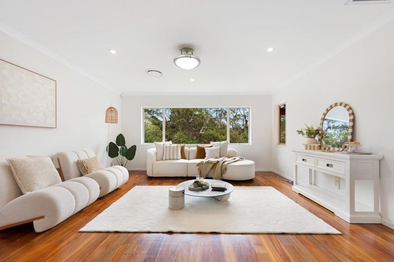 Photo of property in 42 Shelter Drive, Greenhithe, Auckland, 0632