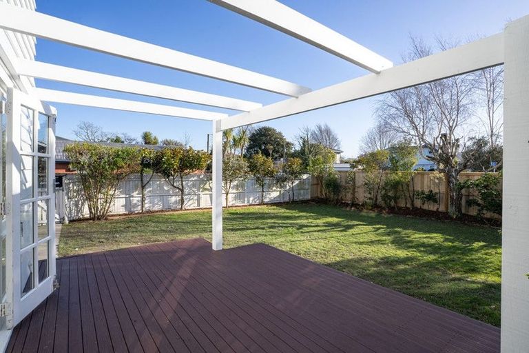 Photo of property in 8 Bradshaw Terrace, Riccarton, Christchurch, 8011