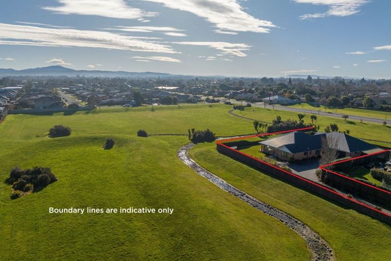 Photo of property in 140 Johns Road, Rangiora, 7400