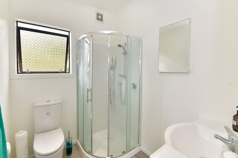 Photo of property in 7 Mangakura Road, Helensville, 0800