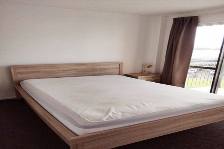 Photo of property in 5i/17 Crown Lynn Place, New Lynn, Auckland, 0600