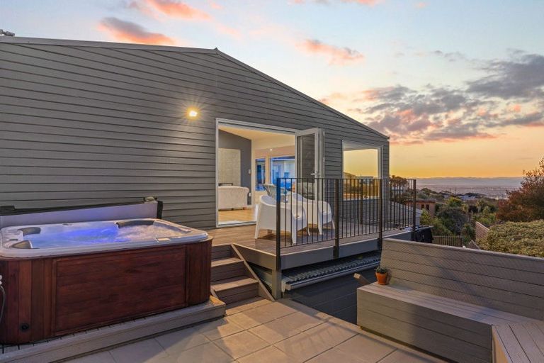 Photo of property in 21 Muritai Terrace, Mount Pleasant, Christchurch, 8081