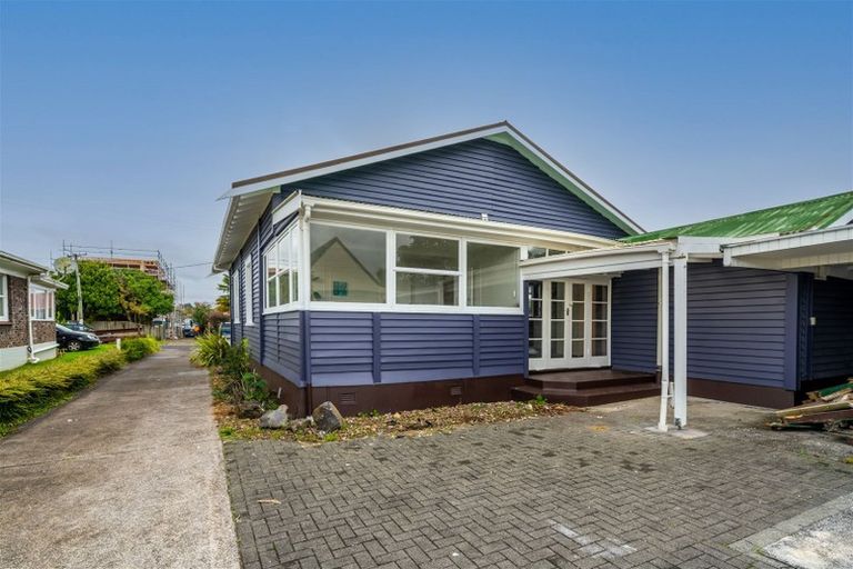 Photo of property in 15 Princes Street, Pukekohe, 2120