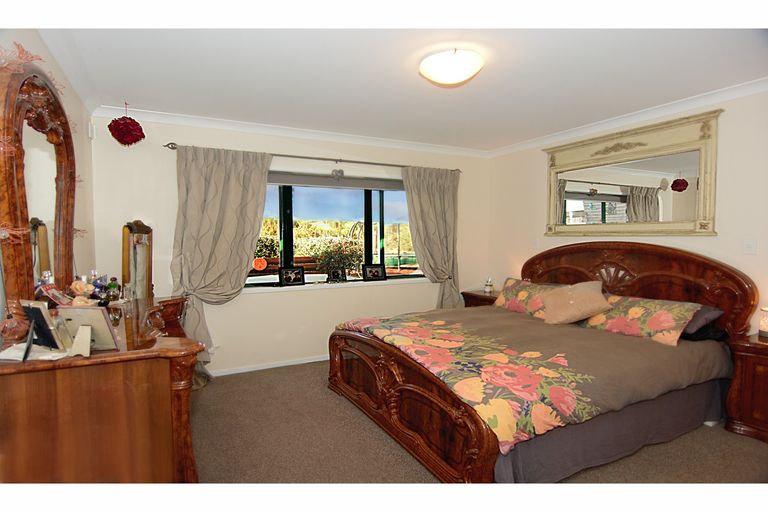 Photo of property in 25 Jenny Lane, Waiuku, 2123