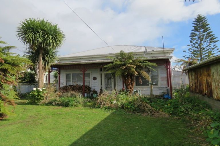 Photo of property in 60 Romilly Street, Westport, 7825