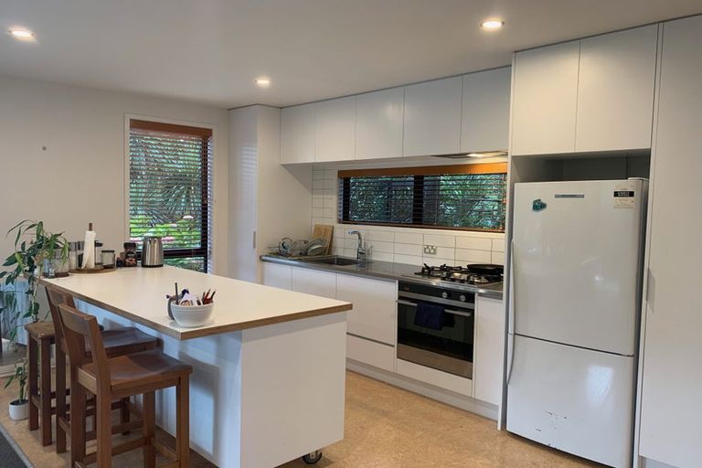 Photo of property in 2/28 Bayly Road, Moturoa, New Plymouth, 4310