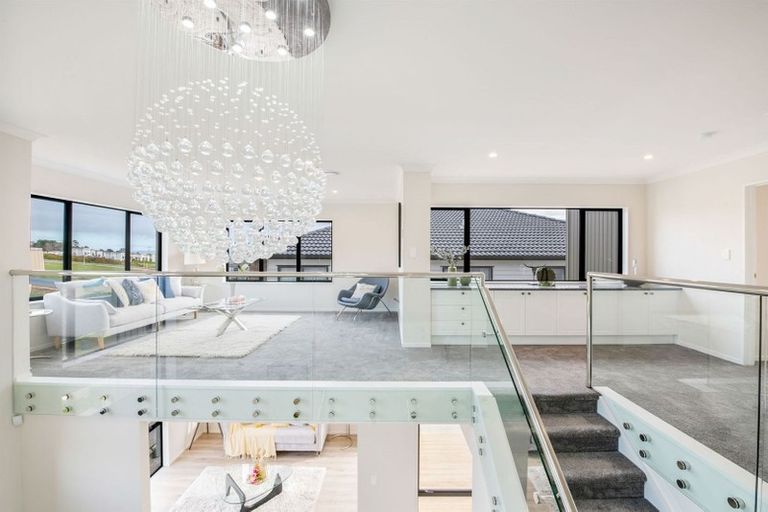 Photo of property in 18 Lime Hill Rise, Flat Bush, Auckland, 2019
