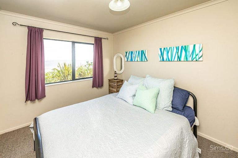 Photo of property in 29 Longbeach Drive, Castlecliff, Whanganui, 4501