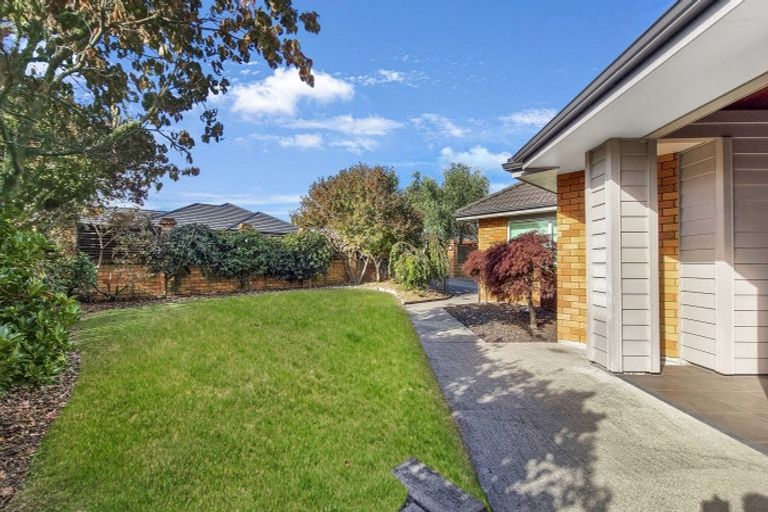 Photo of property in 32 Carroll Place, Owhata, Rotorua, 3010