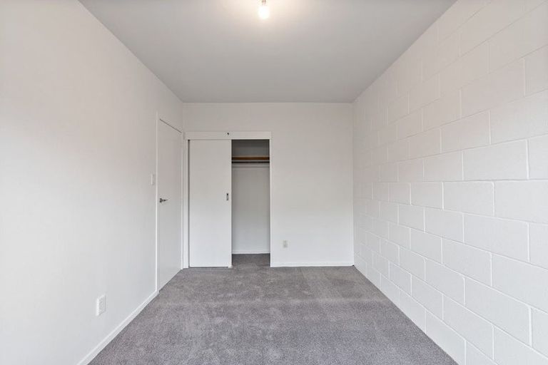 Photo of property in 175a Queens Drive, Lyall Bay, Wellington, 6022