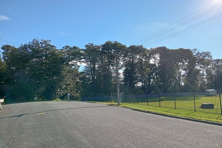 Photo of property in 9 Birch Street, Tuatapere, 9620