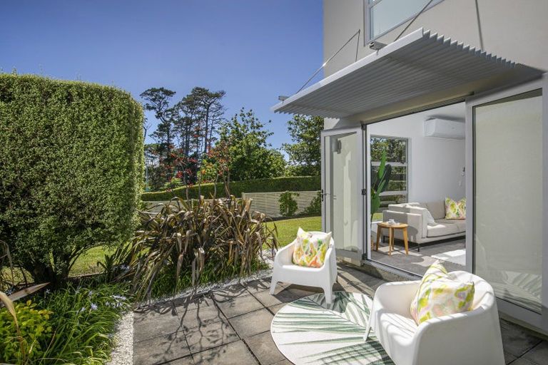 Photo of property in 12/40 Scarlet Oak Drive, Schnapper Rock, Auckland, 0632