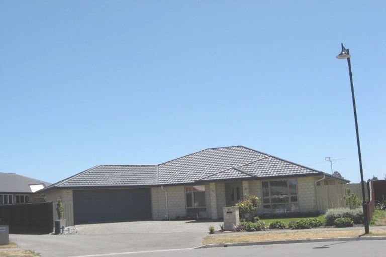 Photo of property in 15 Orewa Close, Parklands, Christchurch, 8083